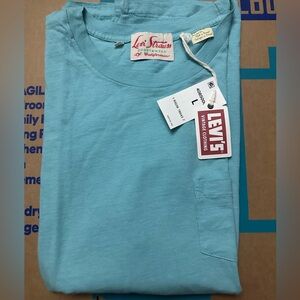 Levi's Strauss Vintage Teal Short Sleeve Tee.Size Large Women. NWT